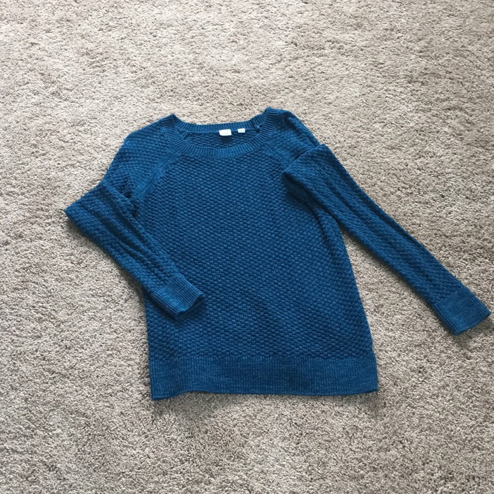 GAP size small dark blue sweater